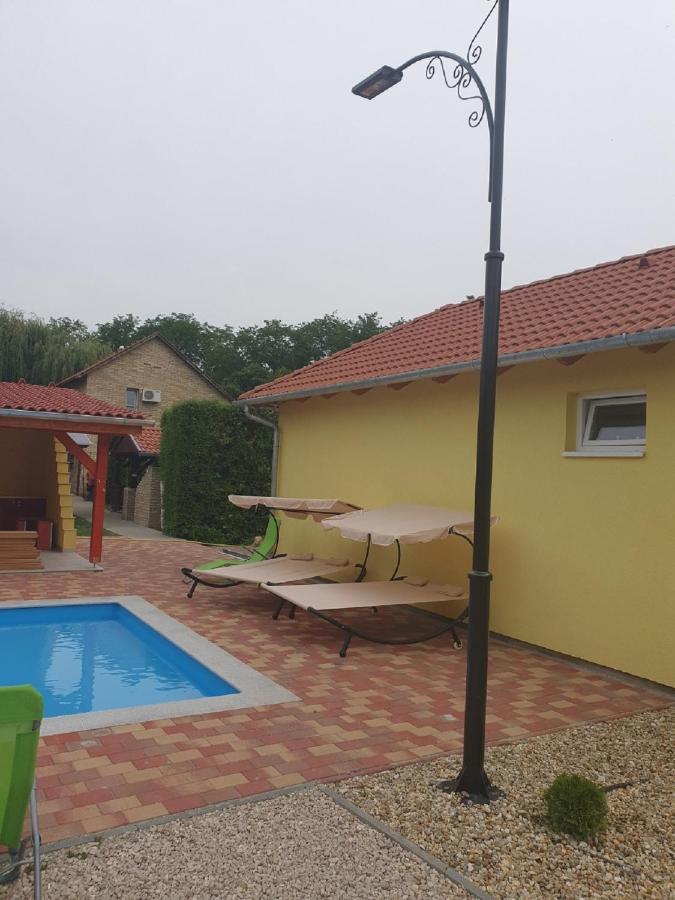 Villa Ponty Orso Vendeghaz Nagybaracska Exterior foto