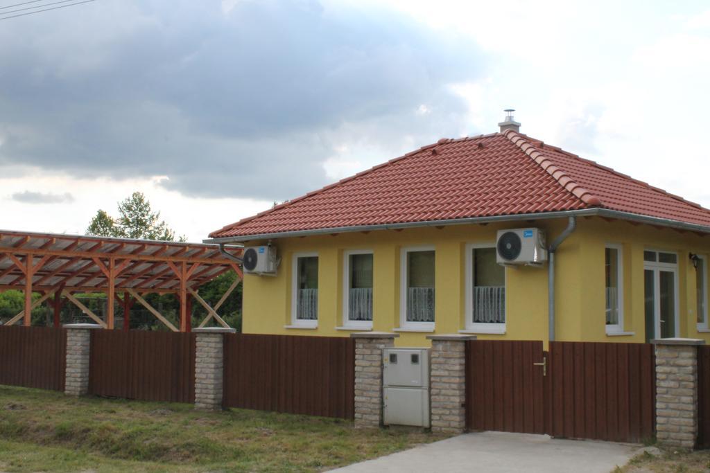 Villa Ponty Orso Vendeghaz Nagybaracska Exterior foto